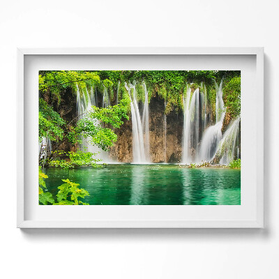 Kép keretben Zöldellő vízesés és tó