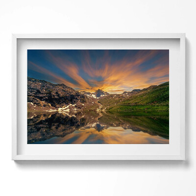 Kép keretben Hegyek és tükörkép a vízben