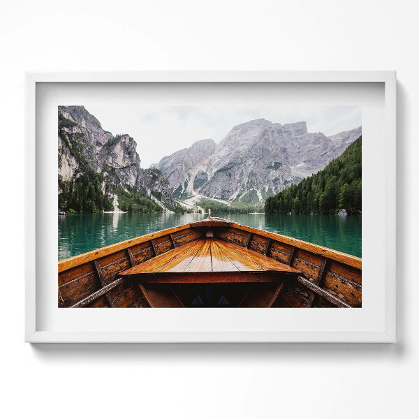 Kép keretben Hajó orra hegyek között