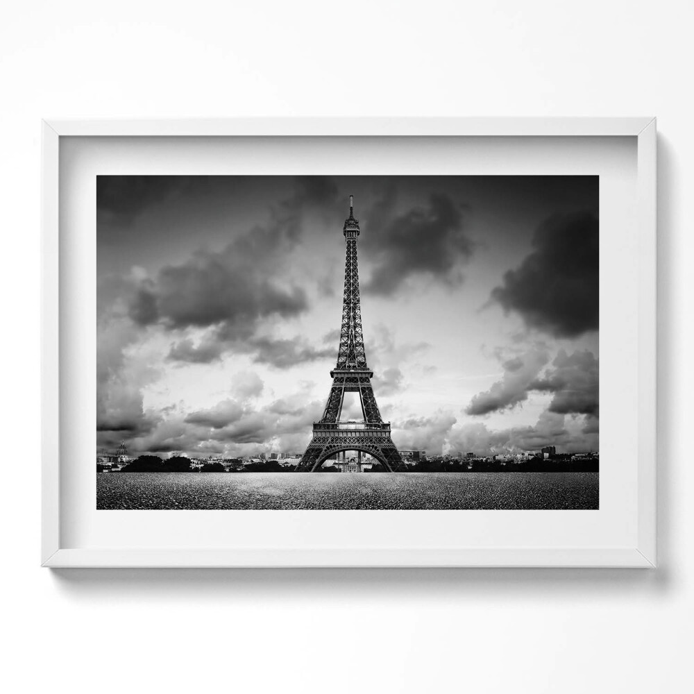 Kép keretben Eiffel-torony fekete-fehérben