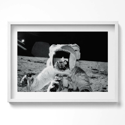 Kép keretben Űrhajós a Holdon