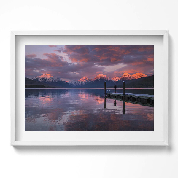 Kép keretben Tóparti hegyek naplementében