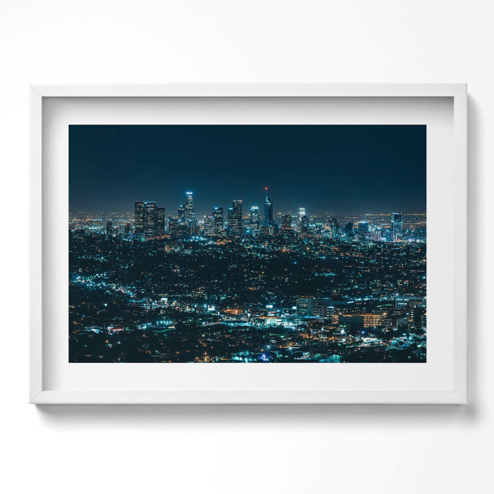 Kép keretben Los Angeles éjszakai városképe