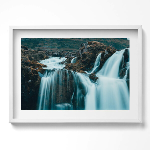 Kép keretben Vízesés hegyekkel a háttérben