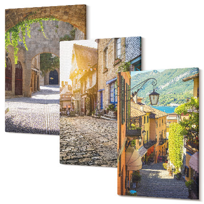 Háromrészes vászonkép szett Bájos utcák kőépületekkel és kapukkal