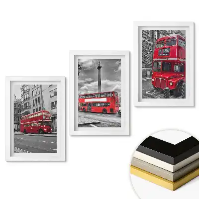 Piros londoni buszokat ábrázoló keretezett képszett