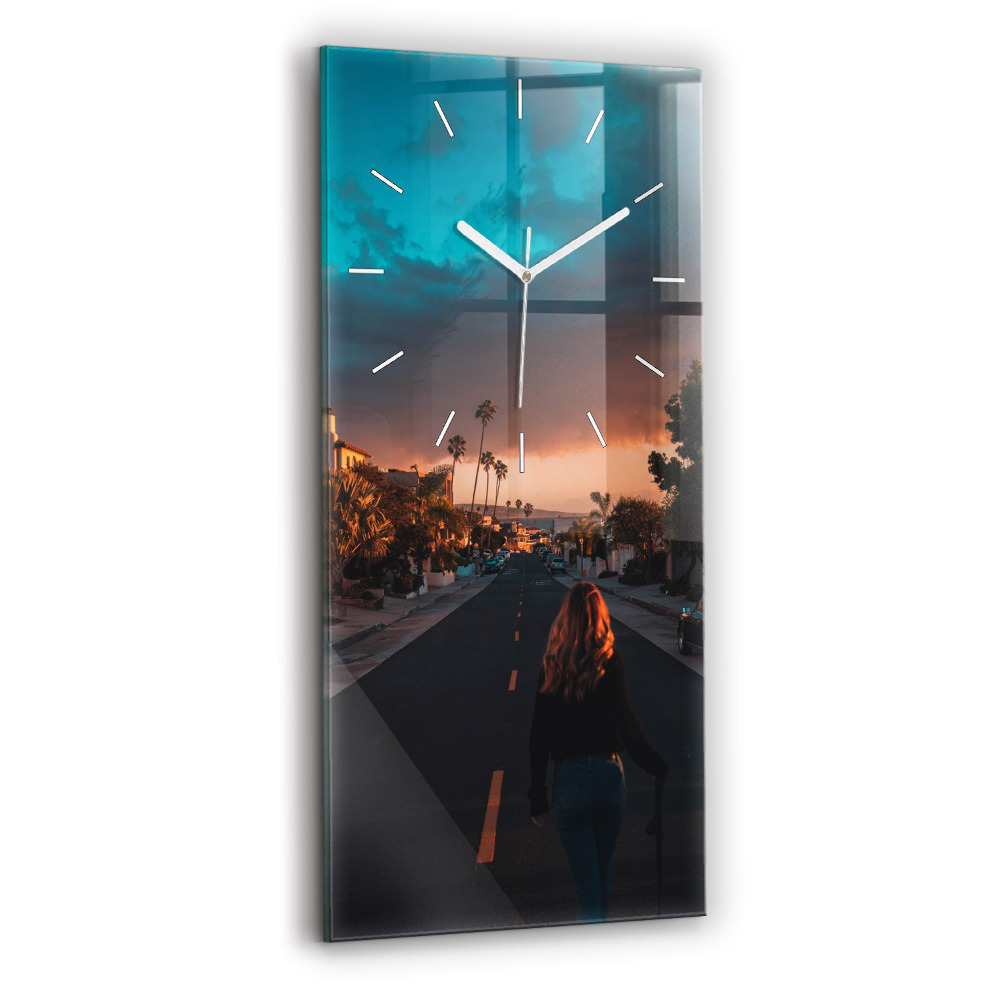 Téglalap alakú üvegóra Nő az úton