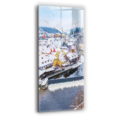 Négyszögletes üvegóra A város panorámája télen