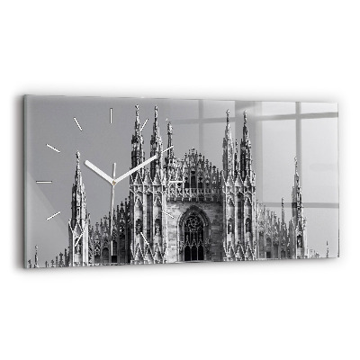 Üvegóra vízszintesen Duomo Di Milano székesegyház