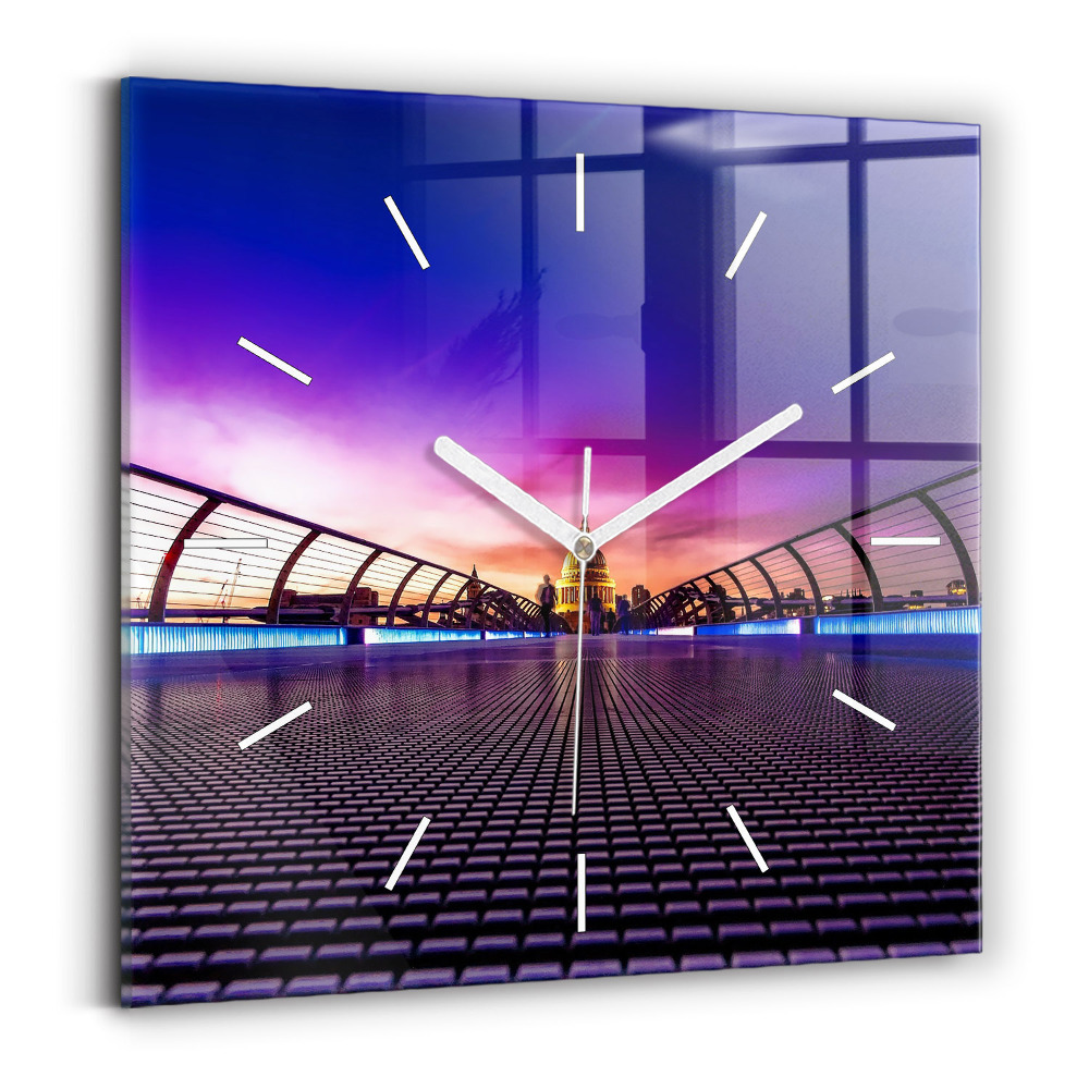 Szögletes üvegóra Szent Pál katedrális